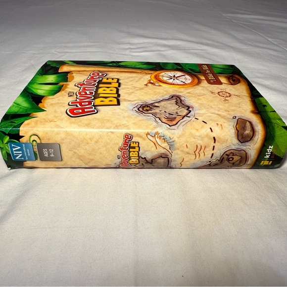 NIV, Adventure Bible, Hardcover, Full Co Kids Bible Ages 9-12 Easy Read - Picture 2 of 8
